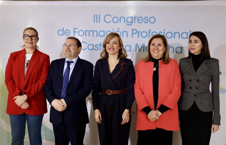 Puertollano: Pilar Alegría defiende la nueva legislación como herramienta para conseguir una Formación Profesional más atractiva e integrada en la empresa