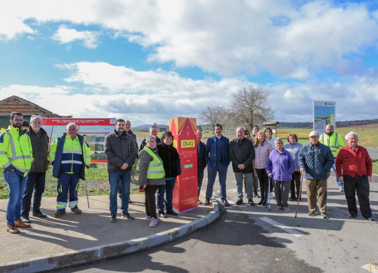 Caballero resalta cómo la movilidad es un derecho imprescindible para la gente que vive en el medio rural