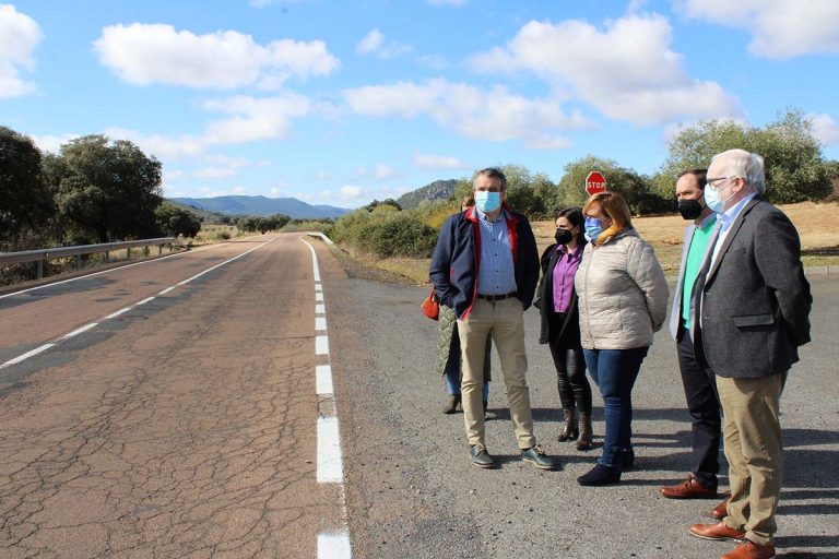 El Gobierno regional adjudica por 1.843.000 euros el acondicionamiento de la carretera CM-4200 entre Chillón y el límite de provincia con Badajoz