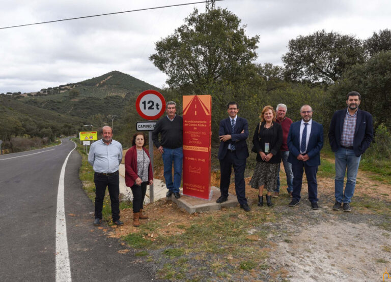 La Diputación proporciona trayectos más seguros y acorta en casi 50 minutos la comunicación entre Valdemanco y la capital con el arreglo del camino que le une con Saceruela