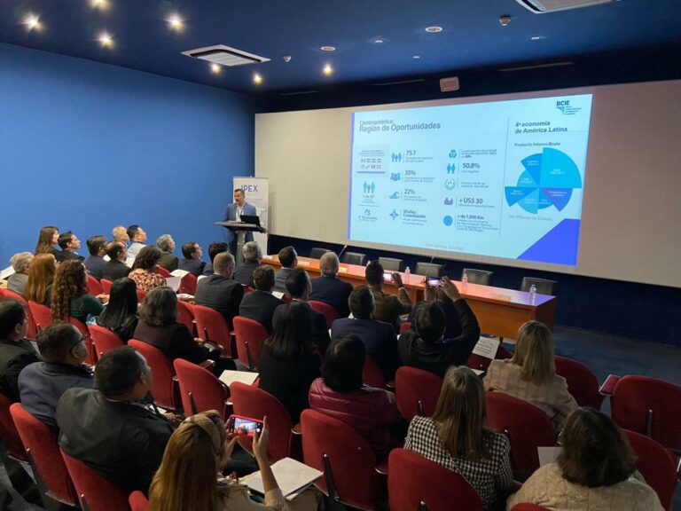 El Gobierno de Castilla-La Mancha promociona la capacidad de las empresas industriales de la región para desarrollar grandes proyectos en Centroamérica