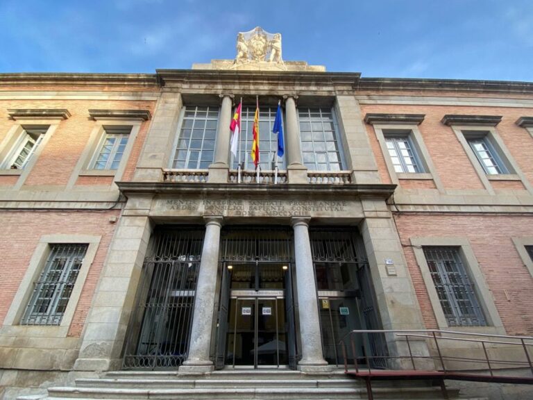 Castilla-La Mancha es la tercera Comunidad Autónoma que más reduce el peso de su deuda pública en el último año