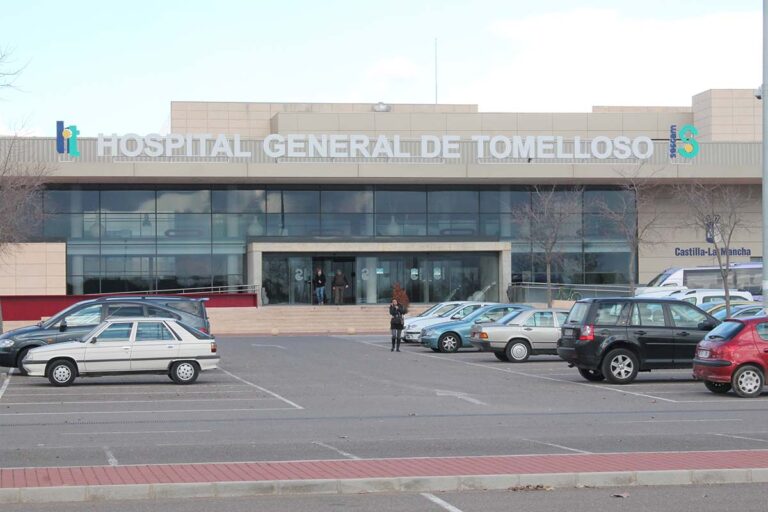 Trasladan al hospital a dos hombres que se han agredido con arma blanca en Tomelloso 