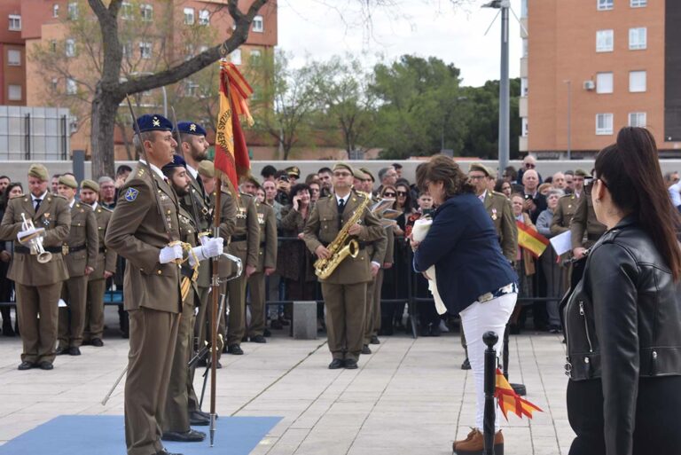 Parada militar y exaltación castrense en la jura de bandera de «civiles» en Ciudad Real