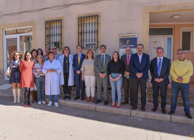 La colaboración institucional hace posible mejoras en cinco centros médicos locales del Campo de Montiel con una inversión de 150.000 euros