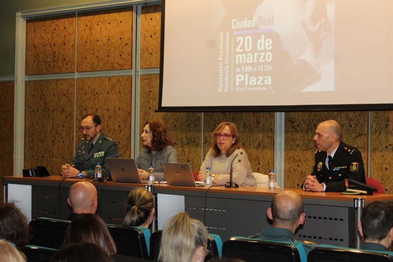 El Gobierno de Castilla-La Mancha elogia el trabajo que desarrollan las profesionales de los 26 centros de la mujer de la provincia de Ciudad Real