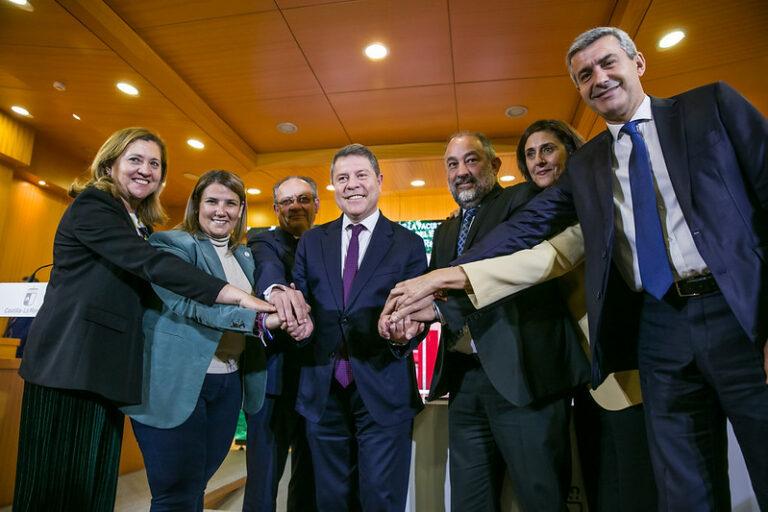García-Page plantea a la Comunidad de Madrid un “acuerdo potente” para el desarrollo del área aeronáutica de la zona de Casarrubios