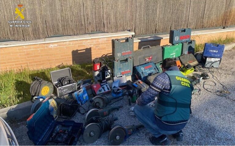 La Guardia Civil desarticula un grupo criminal dedicado a cometer robos en naves industriales mediante método del butrón