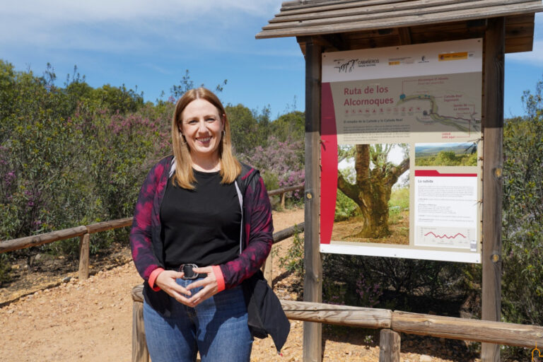 La Ruta de los Alcornoques, situada en el Parque Nacional de Cabañeros, amplía su recorrido y renueva su señalización gracias al Plan de Sostenibilidad Turística