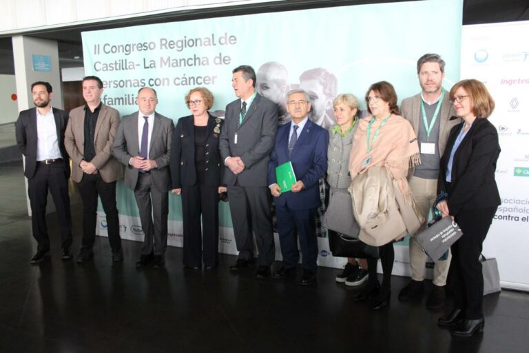 El Gobierno regional apuesta por la prevención, el diagnóstico precoz y la humanización de la atención para hacer frente al cáncer de forma integral  