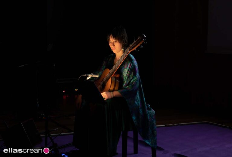 La guitarrista puertollanense Silvia Nogales actúa en el Museo Arqueológico Nacional invitada por el festival Ellas Crean