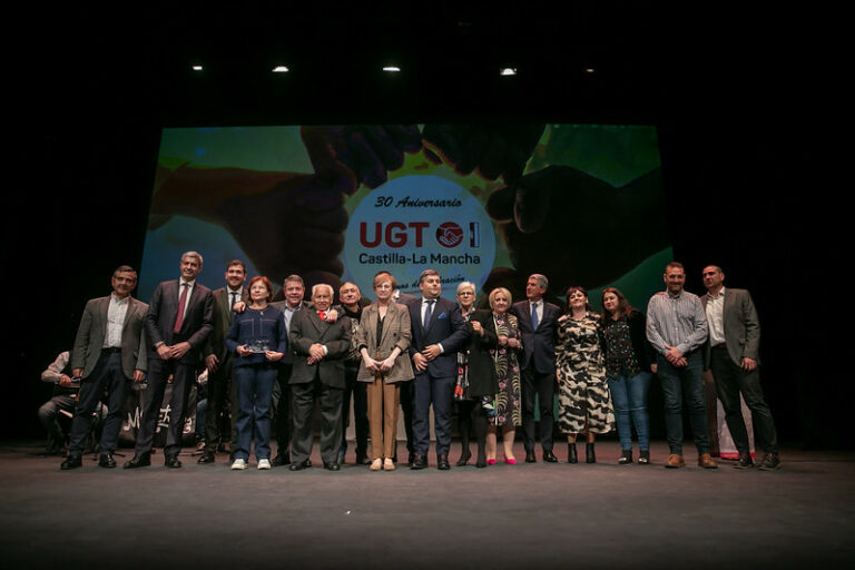 Emiliano García-Page ha firmado 25 pactos, y acuerdos, con la patronal y los sindicatos de clase desde que es presidente de Castilla-La Mancha