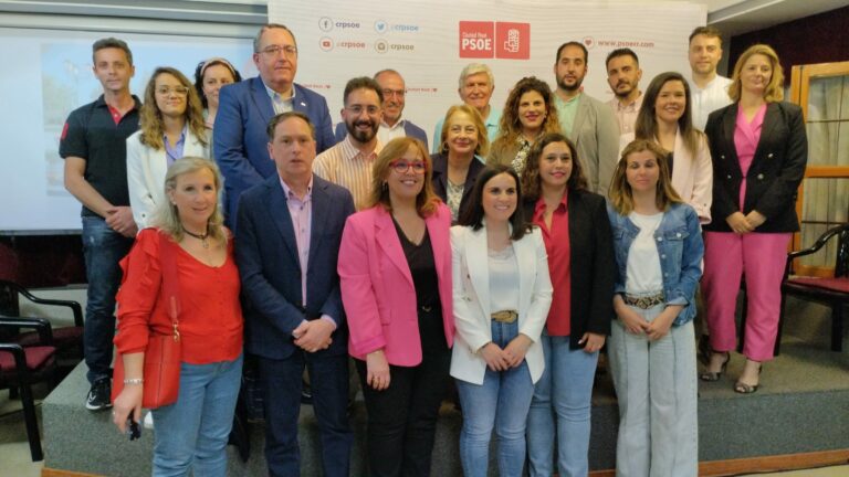 La socialista Manuela Escudero anuncia al equipo con el que lograr que Chillón siga siendo “un pueblo de bienestar y progreso”