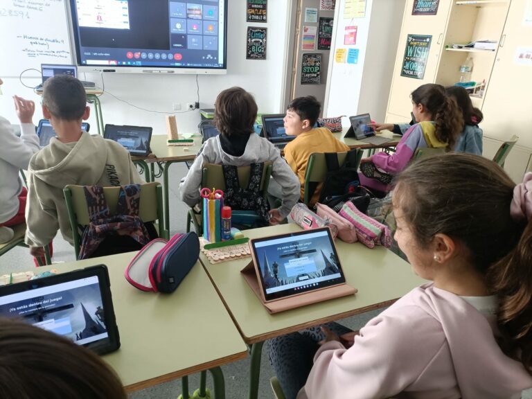 Centros docentes de Almodóvar y Villamayor participaron en el gran kahoot nacional sobre Semana Santa
