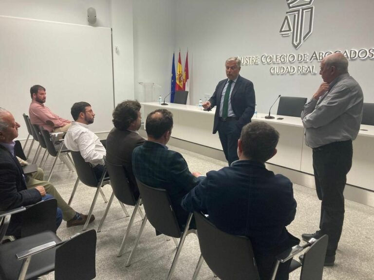 Paco Cañizares aborda con la Unión Interprofesional algunos aspectos claves para el desarrollo futuro de Ciudad Real