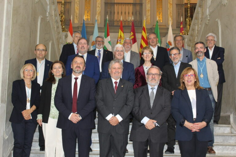 El Gobierno de Castilla-La Mancha felicita al historiador Antonio de Juan por su ingreso en el Instituto de Estudios Manchegos 