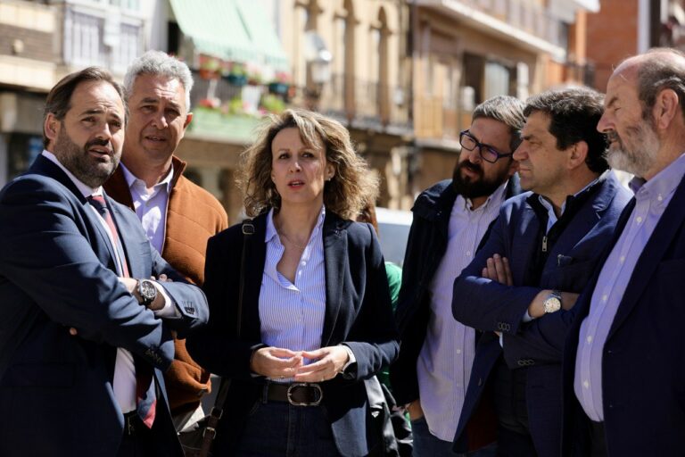 Núñez apuesta por convertir a Almadén en el “punto de unión” entre Castilla-La Mancha, Andalucía y Extremadura