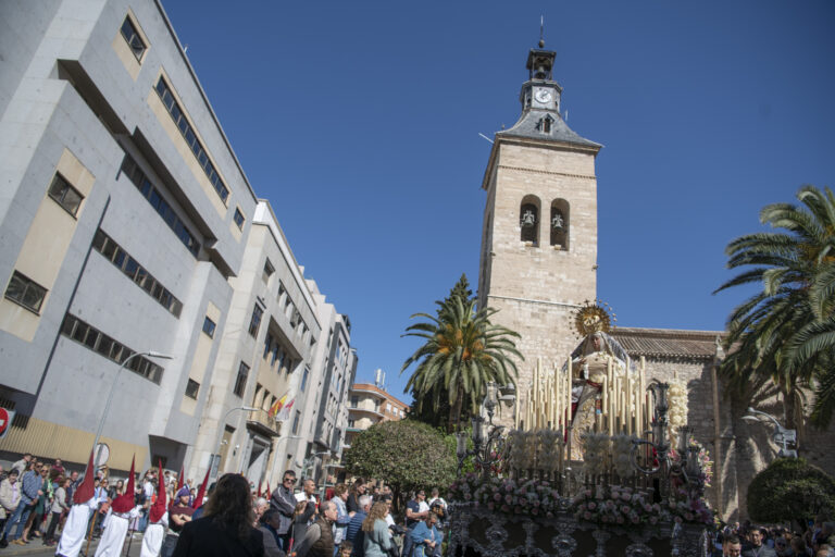 El Pleno aprueba una moción de Vox para proteger la fachada de San Pedro y el entorno del Torreón