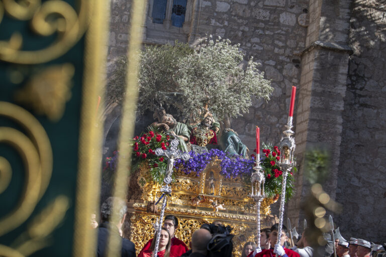 La lluvia impide la salida procesional de las hermandades de la mañana de Viernes Santo
