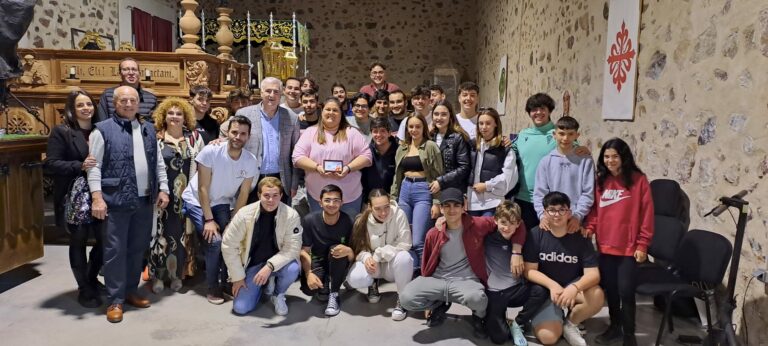 Almodóvar de Campo: Los costaleros ya ensayan con ilusión la procesión de la Cruz de Mayo