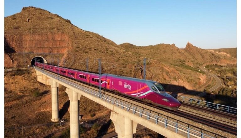 Renfe lanza una campaña con billetes desde 7 euros para viajar este verano
