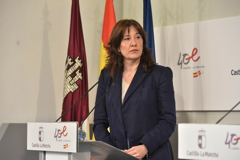 El Gobierno de Castilla-La Mancha autoriza 8,9 millones de euros para la concesión de ayudas de libros de texto