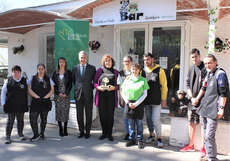 Fundación Eurocaja Rural entrega la ayuda ‘WORKIN’ 2022 a la Asociación Las Encinas de Guadalajara