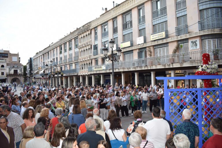 Ciudad Real se adorna de preciosas Cruces de Mayo