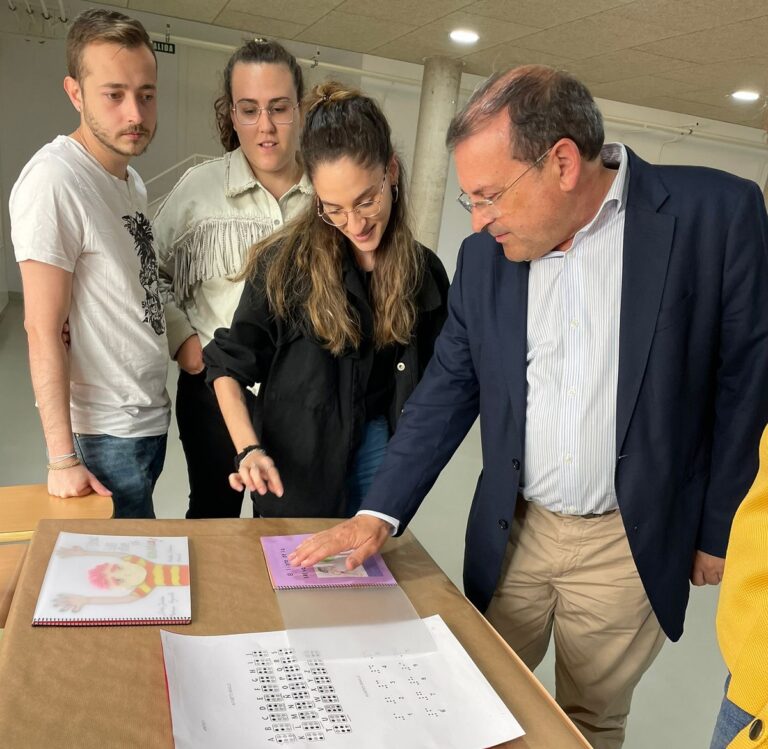 Puertollano: Adolfo Muñiz participa en la apertura del taller de coral de la Semana de las letras del Instituto Dámaso Alonso