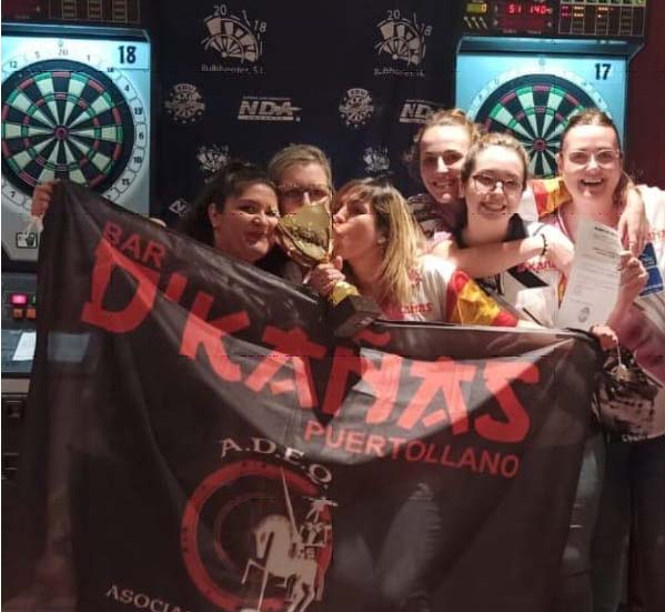 La Asociación de Dardos El Quijote de Puertollano vuelve a triunfar en Salou y logra varios podios en el Campeonato de España