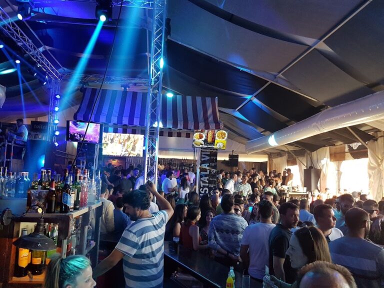 Más de 60 atracciones, seis casetas temáticas, 40 puestos y 30 espectáculos marcarán el programa de la Feria de la Mayo de Puertollano