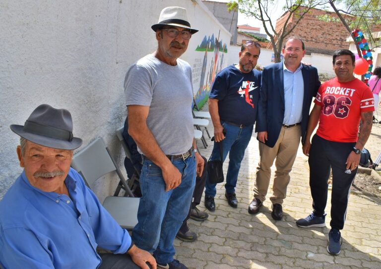 Puertollano: Un mural simboliza el futuro hacia la inclusión del pueblo gitano