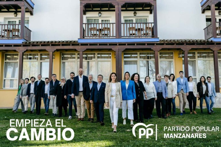 Rebeca Sánchez-Maroto presenta  la lista con la que aspira a ser la primera alcaldesa de Manzanares