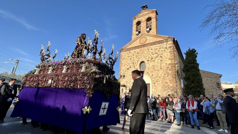Puertollano: La emocionante salida a costal de Jesús de Medinaceli