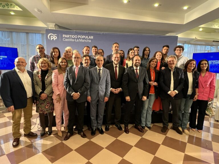 Rajoy arropa a la candidatura del PP a la Alcaldía de Puertollano, ilusionada con arrebatar el poder al PSOE tras 44 años