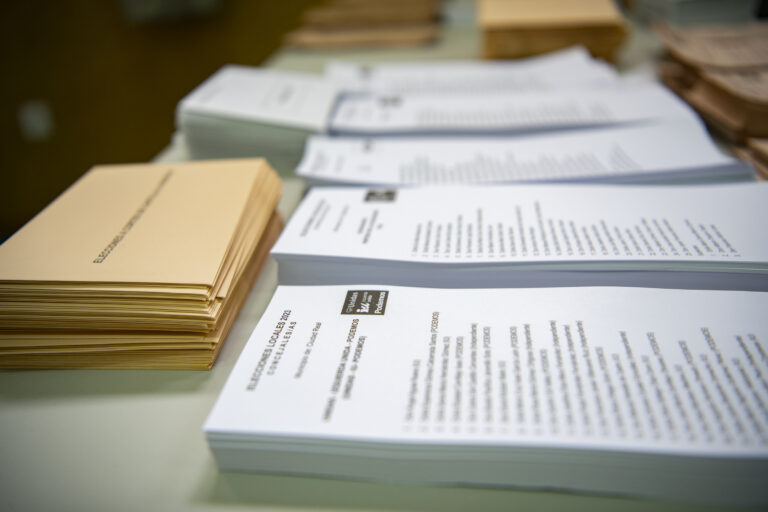 El PP podría recuperar alcaldías de Ciudad Real y Albacete, el PSOE retendría Guadalajara y Cuenca y habría igualdad en Toledo