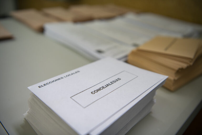 Catorce de los quince alcaldes que gobiernan desde 1979 revalidan sus mandatos