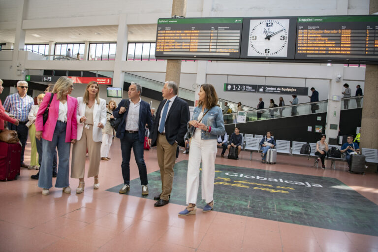 Cañizares se compromete a que el AVE «vuelva a ser» lo que fue en Ciudad Real