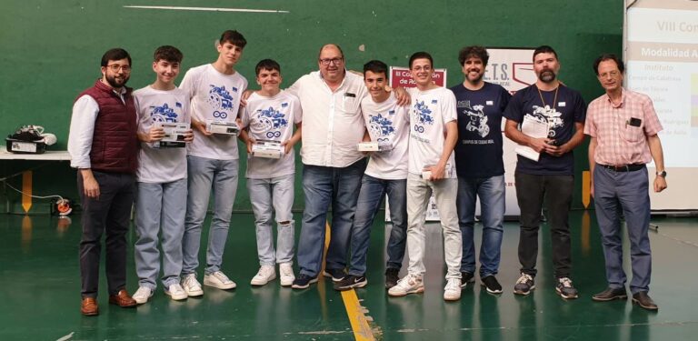 El Colegio de Ingenieros Industriales patrocina los premios de la III Competición Intercampus de Robótica en Ciudad Real