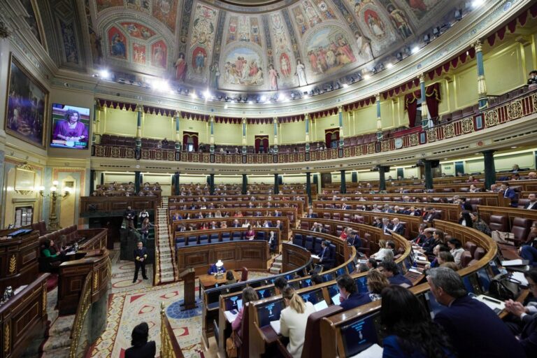 Los partidos nacionalistas independentistas juegan con los gobiernos de la Nación