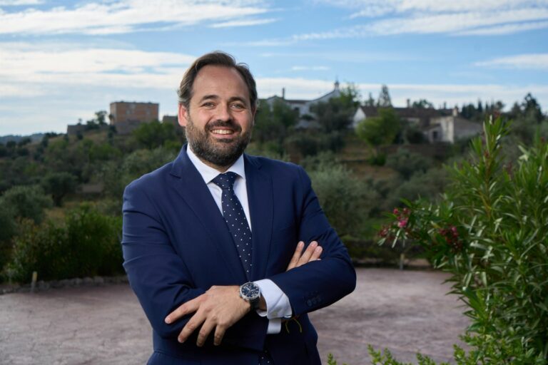 Núñez promete un plan para recuperar la «esencia» de una Atención Primaria que ha entrado en «obsolescencia»
