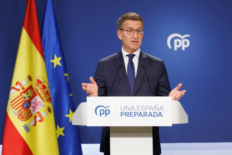 Feijóo asegura que el PP nacional será «respetuoso» con las competencias de los territorios para negociar con Vox