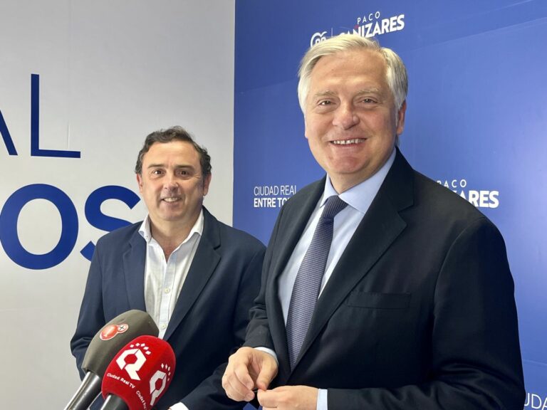 Paco Cañizares implantará la figura del operario responsable de limpieza de barrio y un servicio de atención al vecino en 24 horas