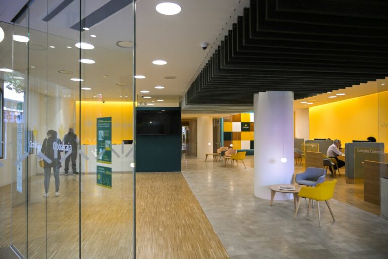 Globalcaja estrena oficina en la calle Alarcos tras concluir la renovación de su nuevo edificio corporativo en Ciudad Real