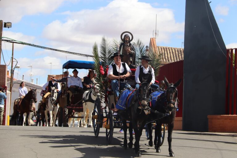 Manzanares volvió a volcarse con su romería