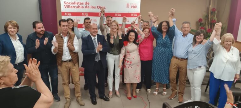 Miguel Ángel Famoso presenta a un grupo de personas que representa “certidumbre, estabilidad y la respuesta” a las necesidades de Villarrubia