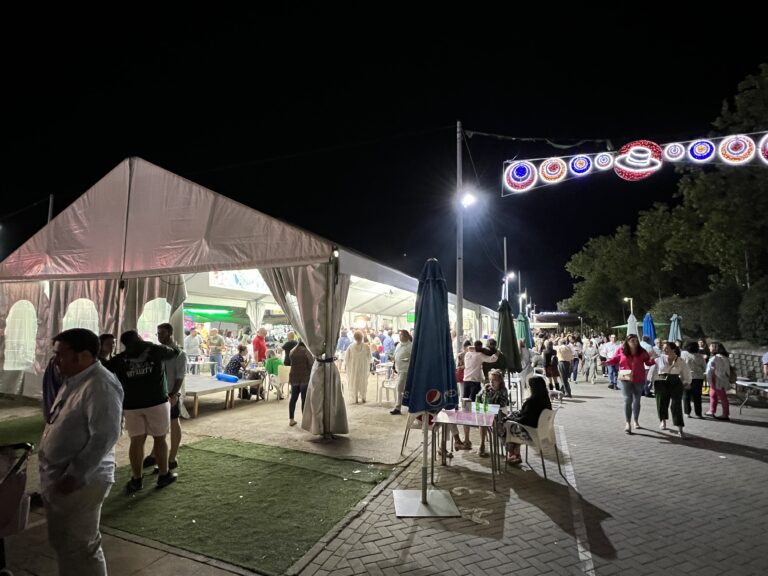 Un “Ángel de la Guarda” en la Feria de Mayo de Puertollano: salva la vida de una mujer atragantada