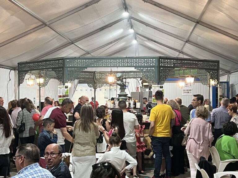 Puertollano: Las casetas de Fuente Agria, Virgen de Gracia y Partido Comunista, ejes vertebradores de la Feria de Mayo tras recibir miles de visitantes