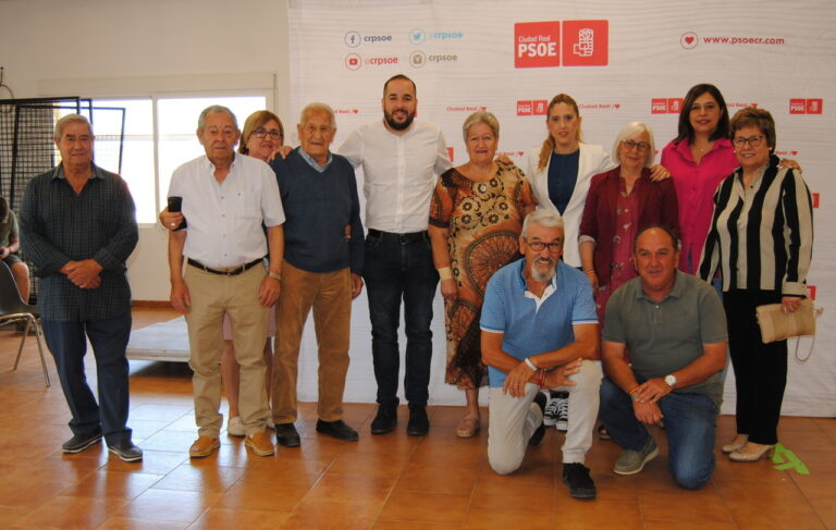 El PSOE de Brazatortas analiza conrepresentantes nacionales y regionales el futuro del municipio