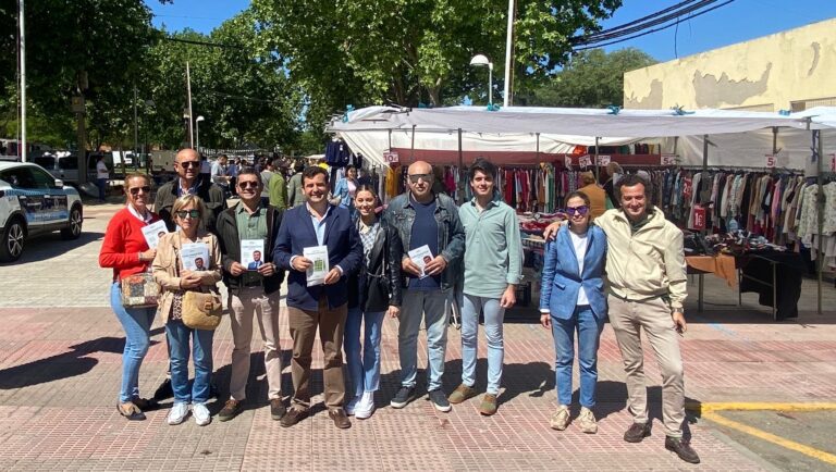 Vox Ciudad Real visita el mercadillo de la capital